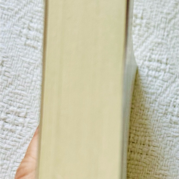 🔥4 for $20🔥📙💚Girl Last Seen by Nina Laurin💚📙 - Picture 6 of 7